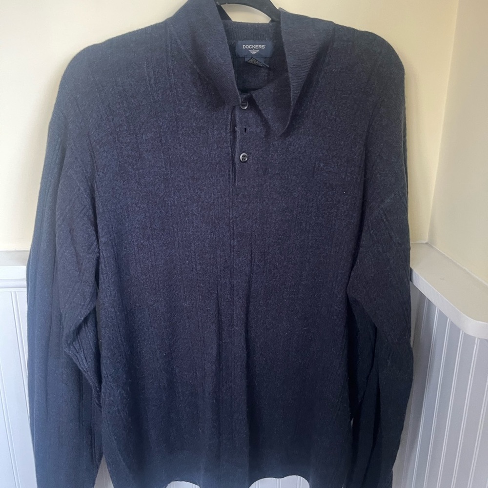 NAVY BLUE DOCKERS MENS SWEATER / MENS XL